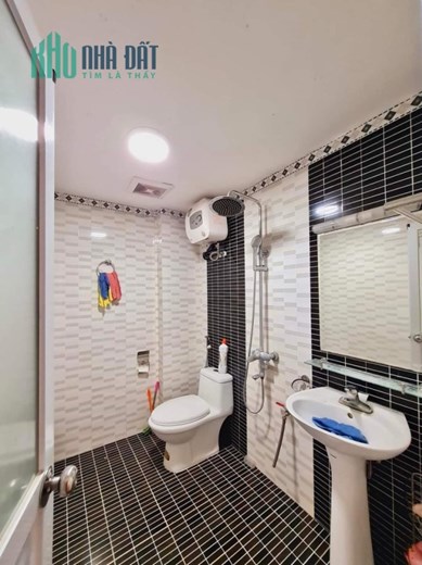 Cơ hội hiếm có nhà Tôn Đức Thắng lô góc 2 mặt ngõ, 28m2 x 5 tâng, 2 thoáng, ngõ thông rộng, nhỉnh 4
