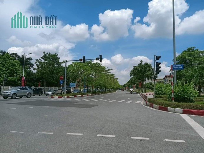 BÁN ĐẤT TRUNG TÂM THẠCH BÀN ( LONG BIÊN) 296 M2_ĐẦU TƯ CHIA LÔ_ XÂY BIỆT THỰ_ VĂN PHÒNG_ KHÁCH SẠN_