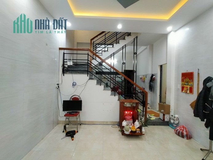 .Nhà Cù Chính Lan 92m2 Ô tô đến cửa, 2 tầng ở và 4 phòng cho thuê riêng biệt