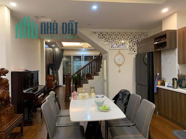 Bán nhà rẻ nhất đường Trần Duy Hưng diện tích rộng ở sướng đầu tư sinh lời.