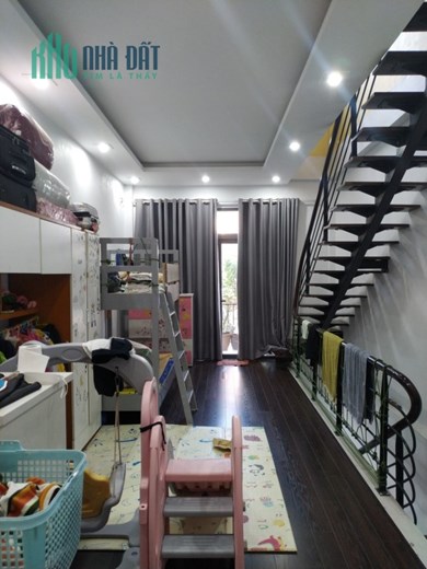Bán nhà đẹp 3 tầng Ngô Gia Tự,Long Biên 79m2,Mt 4.4m ,gần oto giá 4 tỷ
