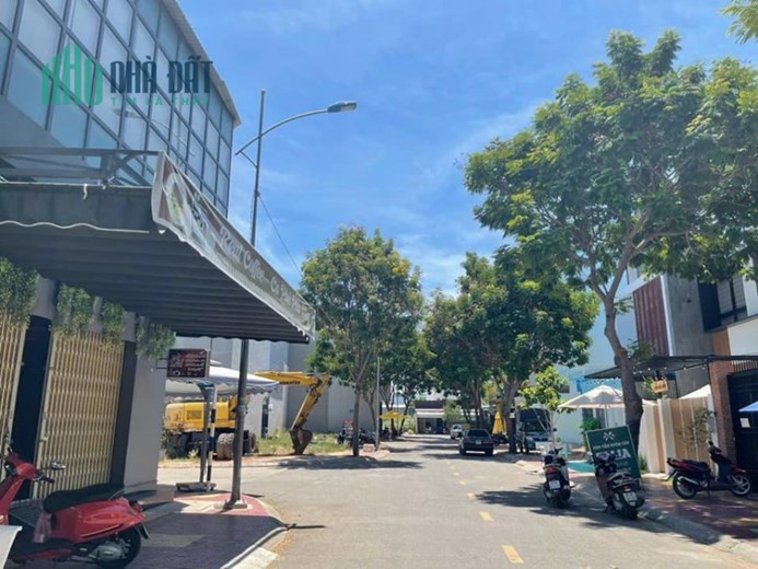 [ CỰC PHẨM] BÁN NHÀ LÔ GÓC 2 MẶT ĐƯỜNG KD ĐỈNH PHỐ HOÀNG NGÂN 140M2.
