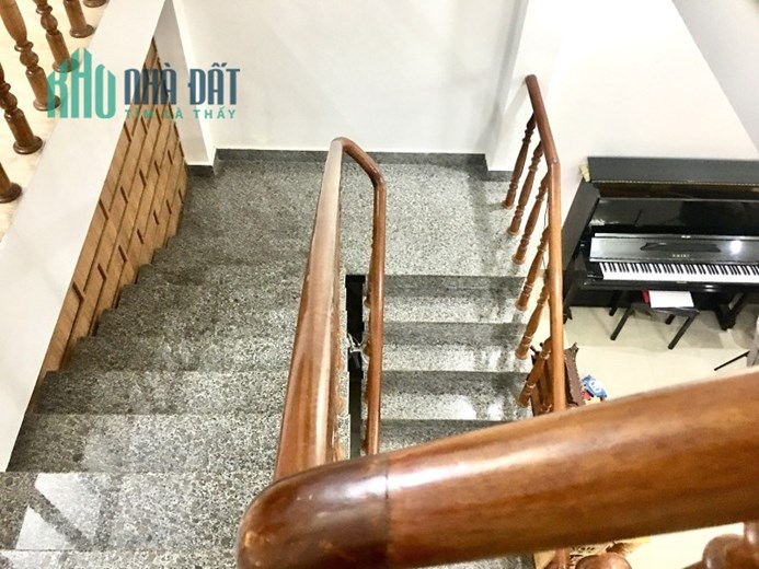 Nhà Mặt Tiền Nguyễn Khoa Chiêm 110m2, song song Lê Đại Hành