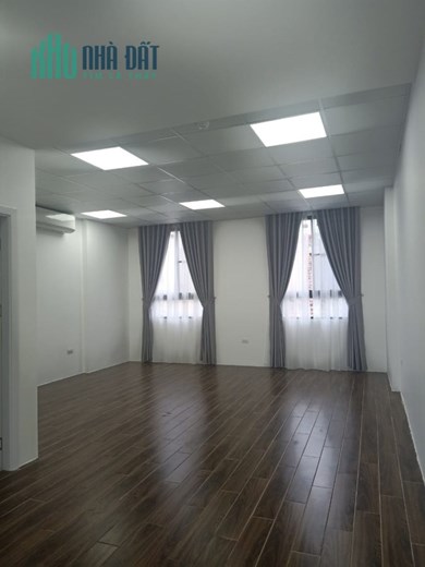 ⚜️ Bán Nhà Mặt phố Lạc Long Quân, 100m2 9T Thông sàn, MT 6m, Chỉ 61 Tỷ ⚜️