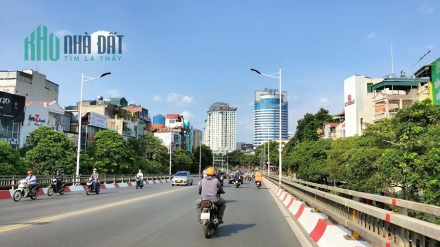 BÁN NHÀ PHÂN LÔ OTO VÀO NHÀ DT 44M2 x 5T MT 5,26M PHÁO ĐÀI LÁNG CHỈ 8,3 TỶ