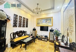 TT BA ĐÌNH - CỰC HIẾM - VỊ TRÍ ĐẸP - 15M RA PHỐ NGUYỄN THÁI HỌC - NHÀ DÂN XÂY KBT KIÊN CỐ Ở LUÔN