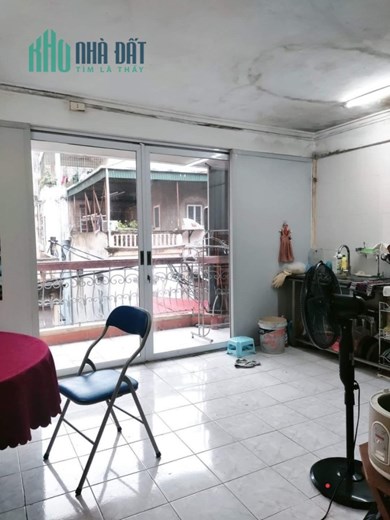 Lạc Long Quân - Cầu Giấy, N.hà Mới Koong, Thiết kế Hiện Đại 
DT: 48m2* 5 tầng, 5m mặt tiền
Chỉ