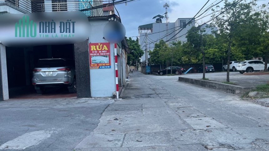 Bán Đất Cạnh UBND Phường Liên Mạc, Lô Góc - Ngõ Ô Tô. 62m2 _ 3 Tỷ. 0965283789