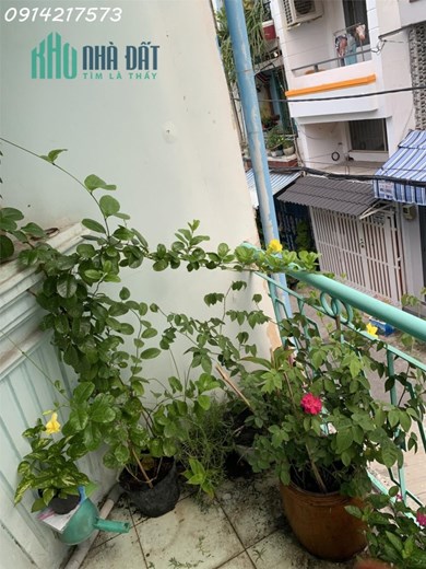 Chính chủ cần Cho Thuê Nhà Nguyên Căn Hẻm Xe Hơi Q11