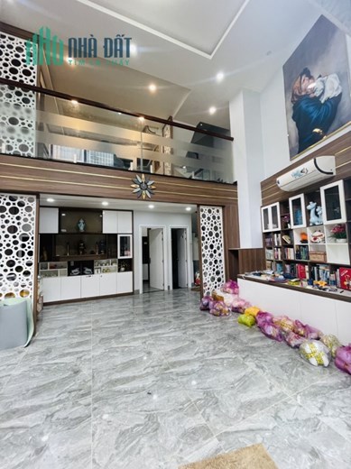 Bán Gấp Nhà Nguyễn Văn Công 75m2, HXH KIA, Còn 6.4 Tỷ