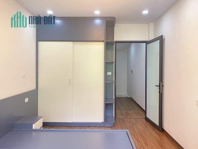 Bán nhà mới Hà Cầu, Hà Đông, ô tô đỗ gần, thoáng sáng 30m, 5 tầng chỉ hơn 3 tỷ