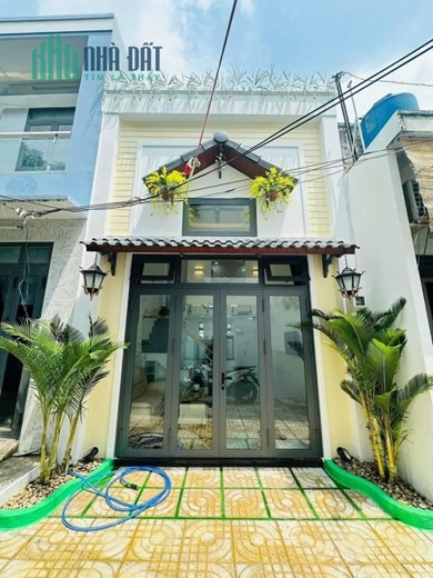 Bán nhà HẺM 4.2M Đường Lạc Long Quân, Quận Tân Bình, 42m2(3.9x11), 2 Tầng MỚI ĐẸP