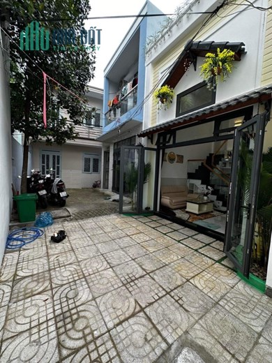 Bán nhà HẺM 4.2M Đường Lạc Long Quân, Quận Tân Bình, 42m2(3.9x11), 2 Tầng MỚI ĐẸP
