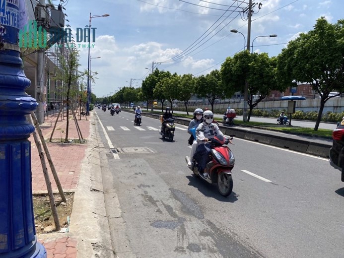 Bán Kho Bãi Mặt Tiền Xa Lộ Hà Nội – Ngay Ngã 4 Thủ Đức – 1084m2 Full Thổ - Giá 115 Tỷ