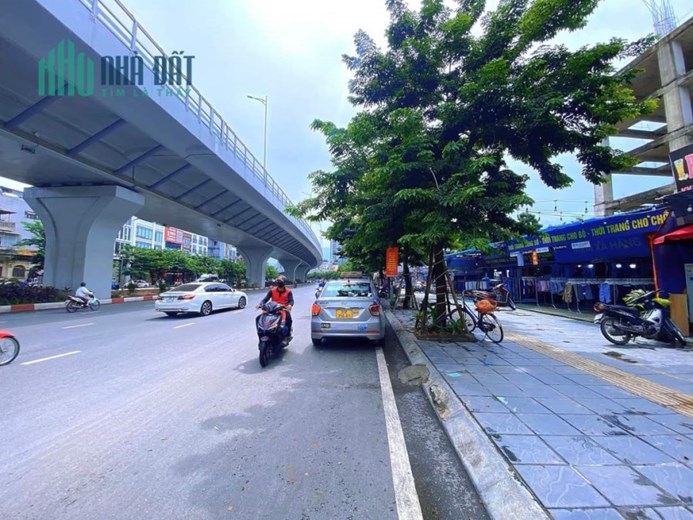 Bán Gấp! Hàng Hiếm quận Hai Bà Trưng, Mặt phố Minh Khai, 172m x 3T, Giá 56 tỷ.