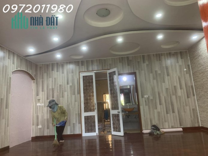 Chính chủ Cho thuê  phòng số 12 ngõ 143 đường Nguyễn Ngọc Vũ  Trung Hòa ,Cầu Giấy HN