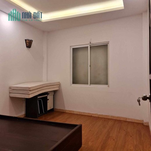 Cho thuê nhà VP, HGĐ Lạc Long Quân 50m2, 4T, 5N, đủ đồ, 14.5 tr Cầu Giấy.