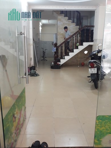 Cho thuê mặt bằng hoặc nhà nguyên căn mặt tiền đường Hà Thị Đát, Tân Sơn Nhì, Quận Tân Phú