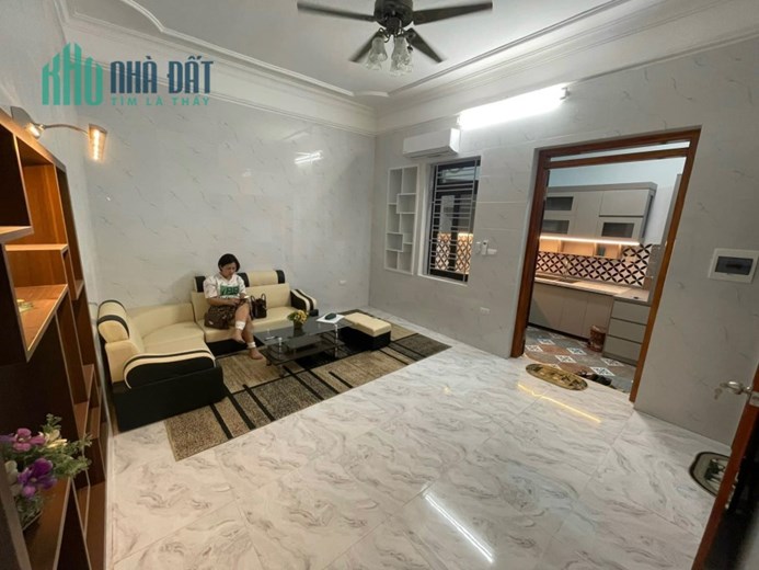 HOÀNG MAI -TRÀN NẮNG - Ở NGAY- VỊ TRÍ ĐẸP - THOÁNG SÁNH TỰ NHIÊN #47M 4TẦNG #3TỶ95