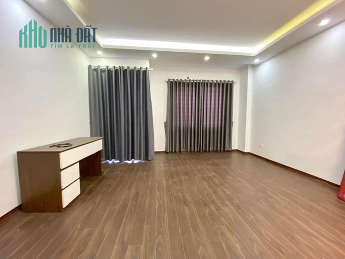 BÁN NHÀ ĐẠI ĐỒNG, 35m2x 4T, MT4m, Ô TÔ ĐỖ CỔNG, LÔ GÓC, KINH DOANH, CHỈ NHỈNH 2 TỶ