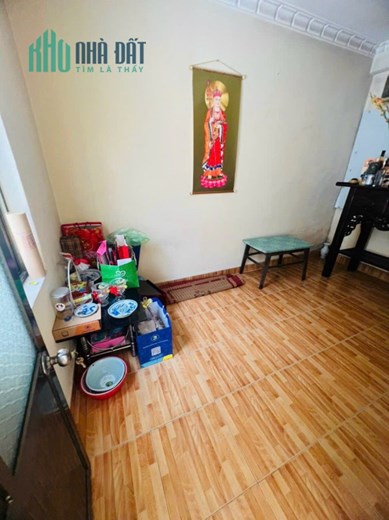 Bán nhà 3,5 tầng, diện tích 72m2 khu tuyến 2 Văn Cao, giá 3.2 tỷ