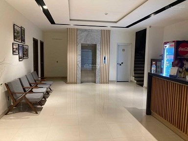 Cho thuê khách sạn mặt tiền đường Phan Đình Phùng, tọa lạc độc lập, 04 mặt thoáng đãng không tiếp
