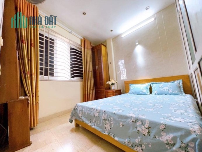 BÁN NHÀ ĐẠI ĐỒNG, 33m2x 3T, MT4.2m, Ô TÔ ĐỖ CỔNG, LÔ GÓC, KINH DOANH, CHỈ NHỈNH 2 TỶ