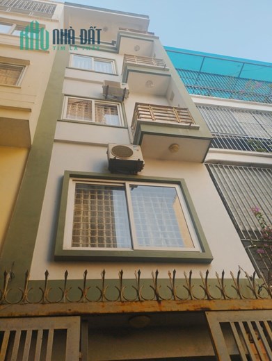 Ngõ Lạc Long Quân 66m², 5 tầng, MT 3.8m, giá 9.6 tỷ Cầu Giấy. O94lO7l689