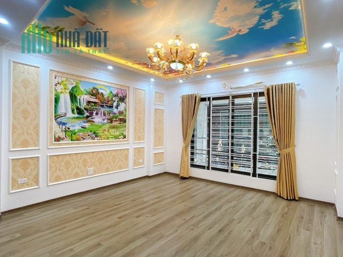 Bán nhà Hoàng Hoa Thám, Ba Đình. 44m2; 6 tầng; MT4.7m; TM; giá 8 tỷ 29. Phương