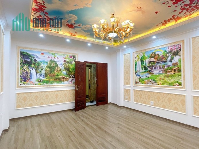 Bán nhà Hoàng Hoa Thám, Ba Đình. 44m2; 6 tầng; MT4.7m; TM; giá 8 tỷ 29. Phương