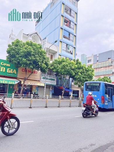 Giá Siêu Hot nhà HXH Khuông Việt Sát Đầm Sen Giá cực Tốt.
