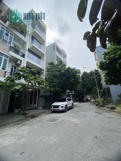 PHÂN LÔ DỊCH VỤ VẠN PHÚC - SHOPHOUSE HIMLAM - KINH DOANH SẦM UẤT NGÀY ĐÊM - Ô TÔ TRÁNH. HƠN 7T