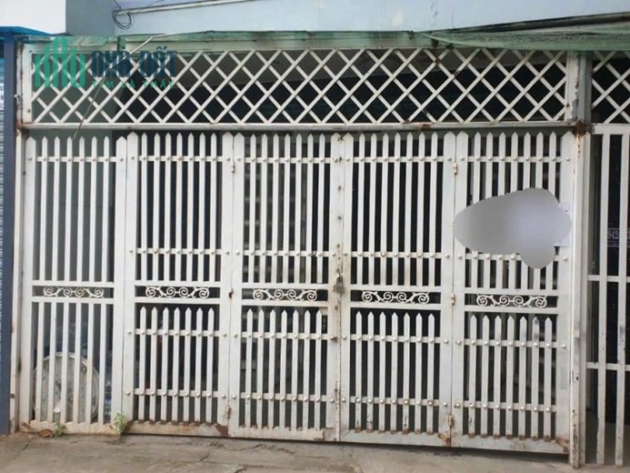 Bán nhà mặt tiền kinh doanh. Hẻm xe tải 8m. Hẻm đẹp nhất Huỳnh Tấn Phát -thị trấn Nhà Bè