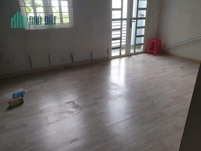 Bán nhà mặt tiền kinh doanh. Hẻm xe tải 8m. Hẻm đẹp nhất Huỳnh Tấn Phát -thị trấn Nhà Bè