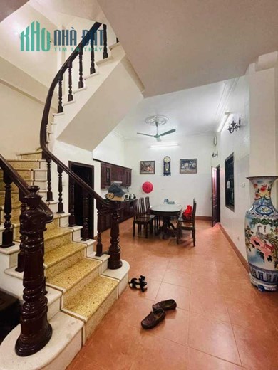 Bán Nhà Mặt Phố Đê La Thành Nhỏ 60m2 x 4 tầng, mặt Phố kinh doanh sầm uất , giá cho các nhà đầu tư