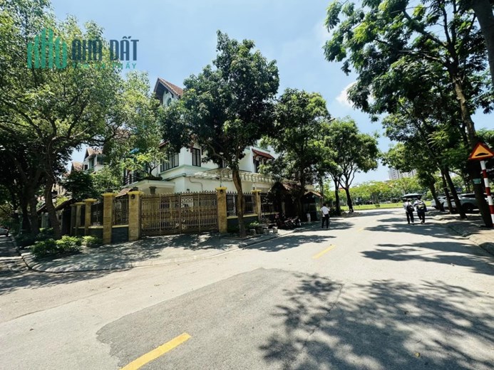 BIỆT THỰ SIÊU ĐẲNG PHỐ CẦU GIẤY VIEW CHUNG CƯ NHÀ GIÀU 310M2, MT 15M.
