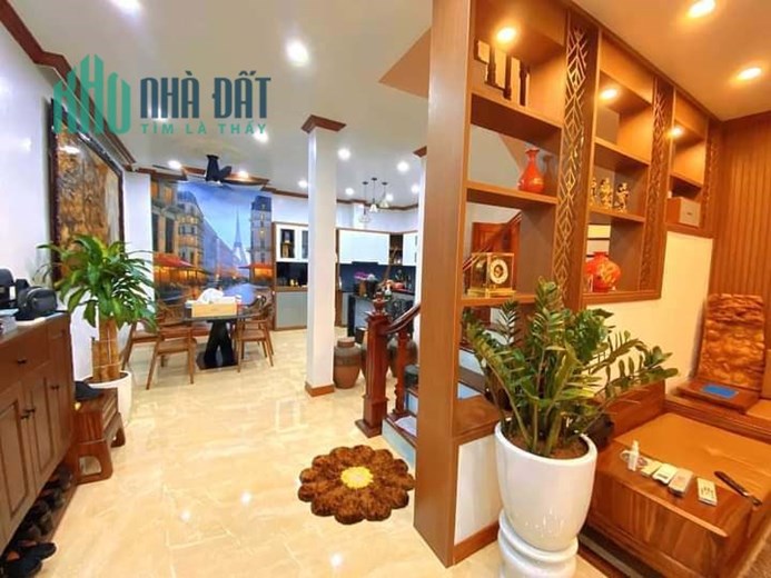 Bán Căn Biệt Thự Phố Nguyễn Hoàng 75/90m2 * 6 tầng, full nội thất sang trọng, ô tô dừng đỗ ngày
