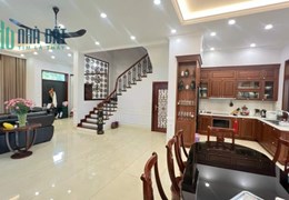 SIÊU PHẨM PHÂN LÔ - Ô TÔ PHỐ VỌNG 7 TẦNG THANG MÁY- NỘI THẤT NGOẠI NHẬP: DT102M - 24 TỶ
