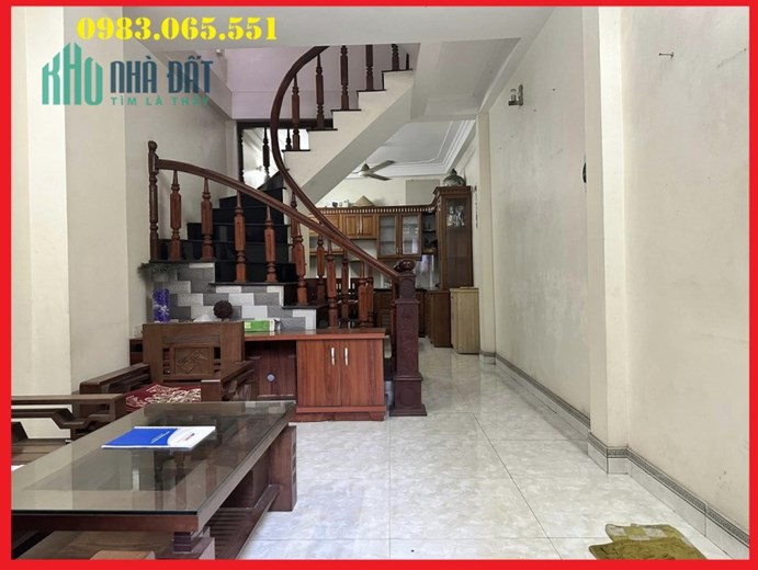 Nhỉnh 3 tỷ - Bán nhà Thạch Bàn Long Biên Ô tô quay đầu 38m xây 5 tầng