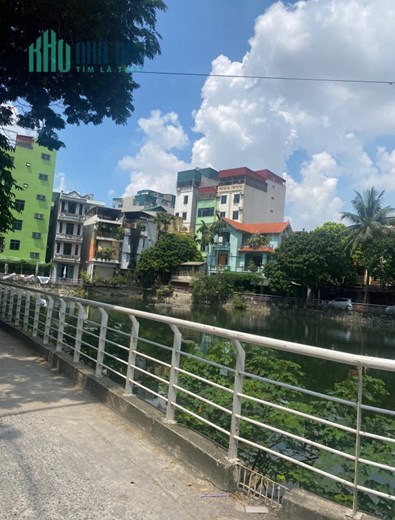 Hiếm.  Bán nhà Mỗ Lao Hà Đông, 43m2, MT 7m, 3 tầng 4 ngủ. Giá chỉ 3.99 tỷ, rất gần ô tô.