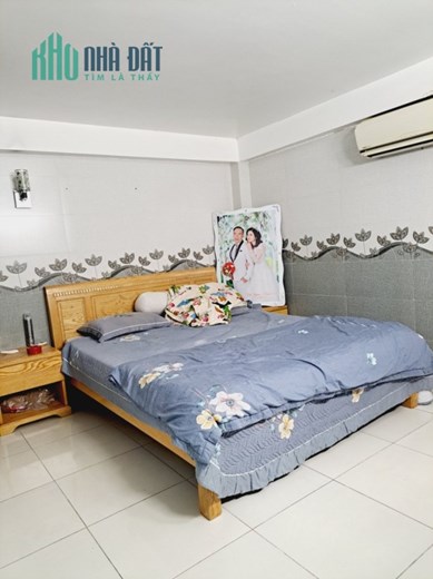 NHÀ ĐẸP 4 TẦNG LÊ VĂN QUỚI Ở NGAY HẺM  NHỰA  6M, DT 4 X11M SỔ HỒNG, CHỈ  4.55TỶ