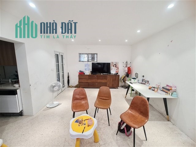 NHỈNH 3 TỶ CÓ NGAY NHÀ 3 TẦNG 45M2, VĂN QUÁN ,HÀ ĐÔNG,MT 4,5M