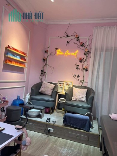 Vì lý do sức khoẻ nên e cần sang nhượng lại cả tiệm nail Địa chỉ: ở phố Trung Phụng, Đống Đa, Hà Nội