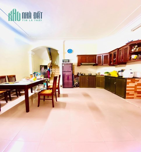 Bán nhà đẹp Yên Hòa, Cầu Giấy vài bước chân ra phố, nhà dân xây ở ngay