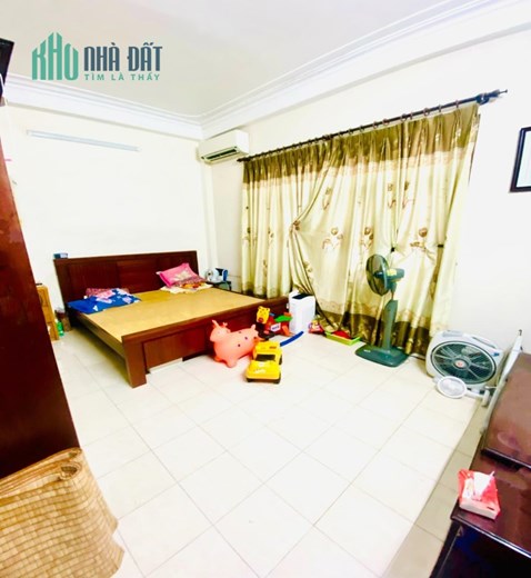 Bán nhà đẹp Yên Hòa, Cầu Giấy vài bước chân ra phố, nhà dân xây ở ngay