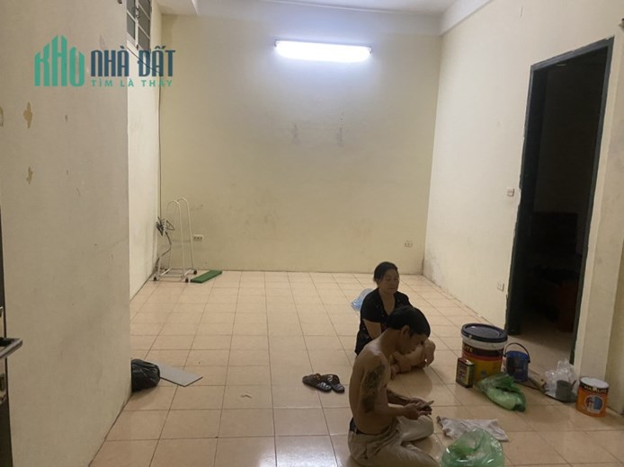 Minh có phòng chung cư tầng 2 tại đường Trần Quý Kiên cần cho thuê