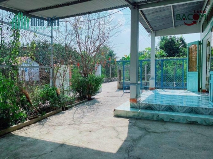Bán nhà 233m2 Bình Hòa lô góc 2 Mặt Tiền, SHR thổ cư đường ô tô, giá phải chăng