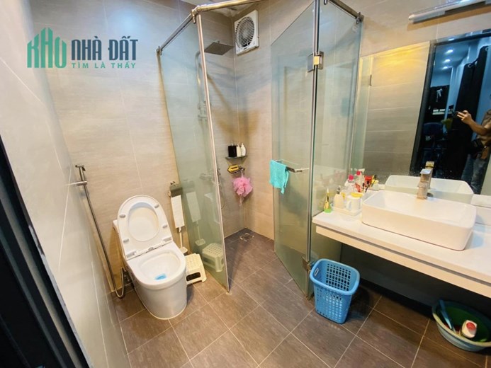 BÁN NHÀ PHỐ TRẦN KHÁT CHÂN 51M - 5 TẦNG DÂN XÂY NỘI THẤT GỖ XỊN NGÕ NÔNG NHỈNH 6 TỶ