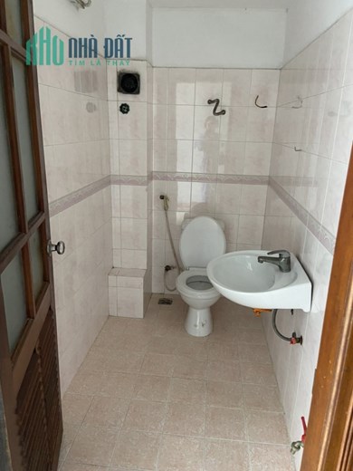 Chính chủ cho thuê nhà 4 tầng số 2 ngõ 497 Nguyễn Trãi, Thanh Xuân, Hà Nội.