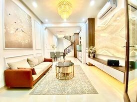 SIÊU PHẨM ĐỐNG ĐA - GIÁ TỐT - NHÀ MỚI Ở NGAY - 4 NGỦ - TẶNG FULL NỘI THẤT - NGÕ NÔNG - GẦN PHỐ -